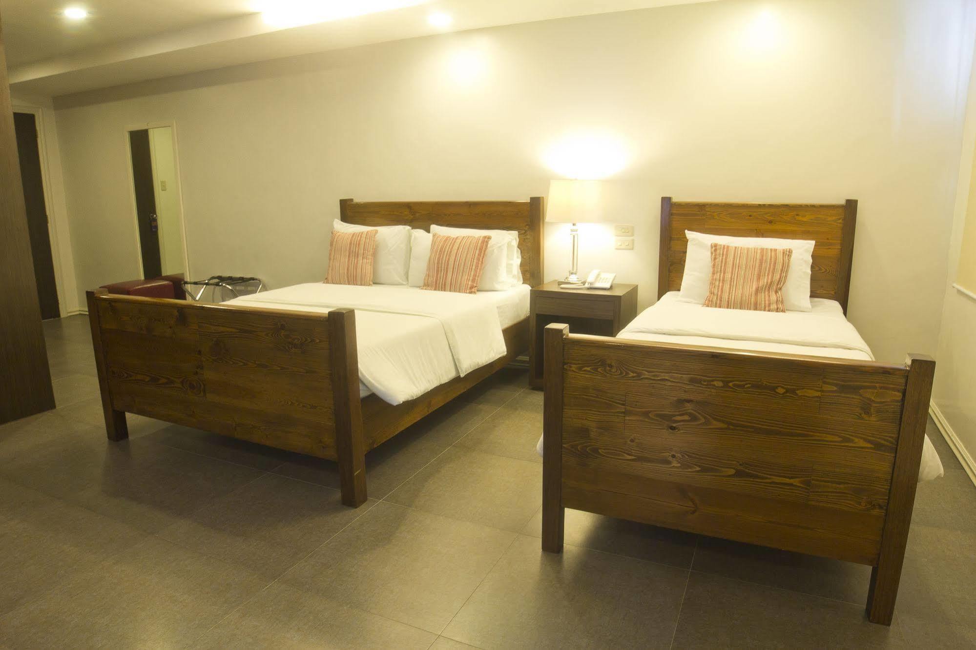 Nichols Airport Hotel Paranaque City Bagian luar foto