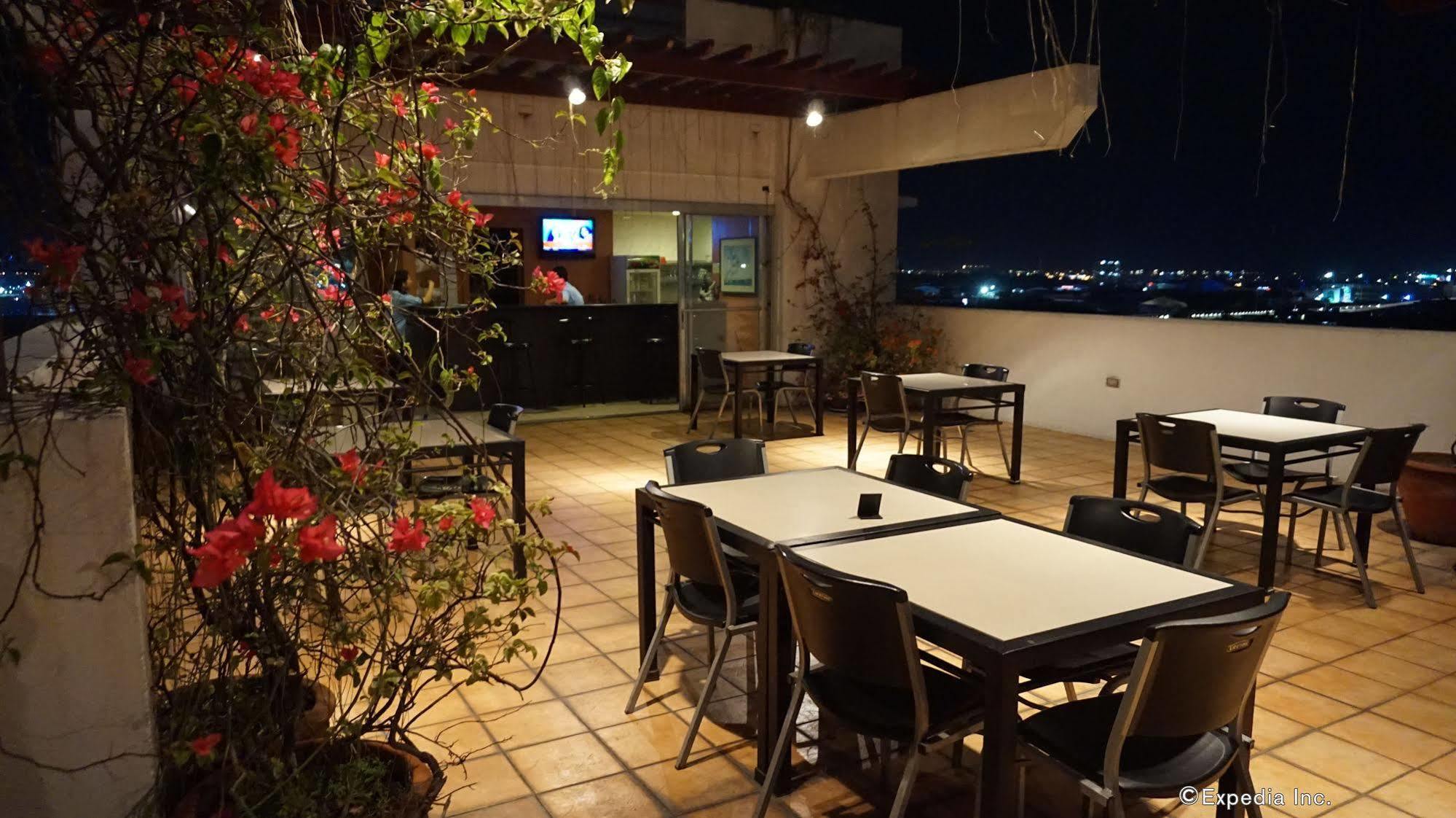 Nichols Airport Hotel Paranaque City Bagian luar foto