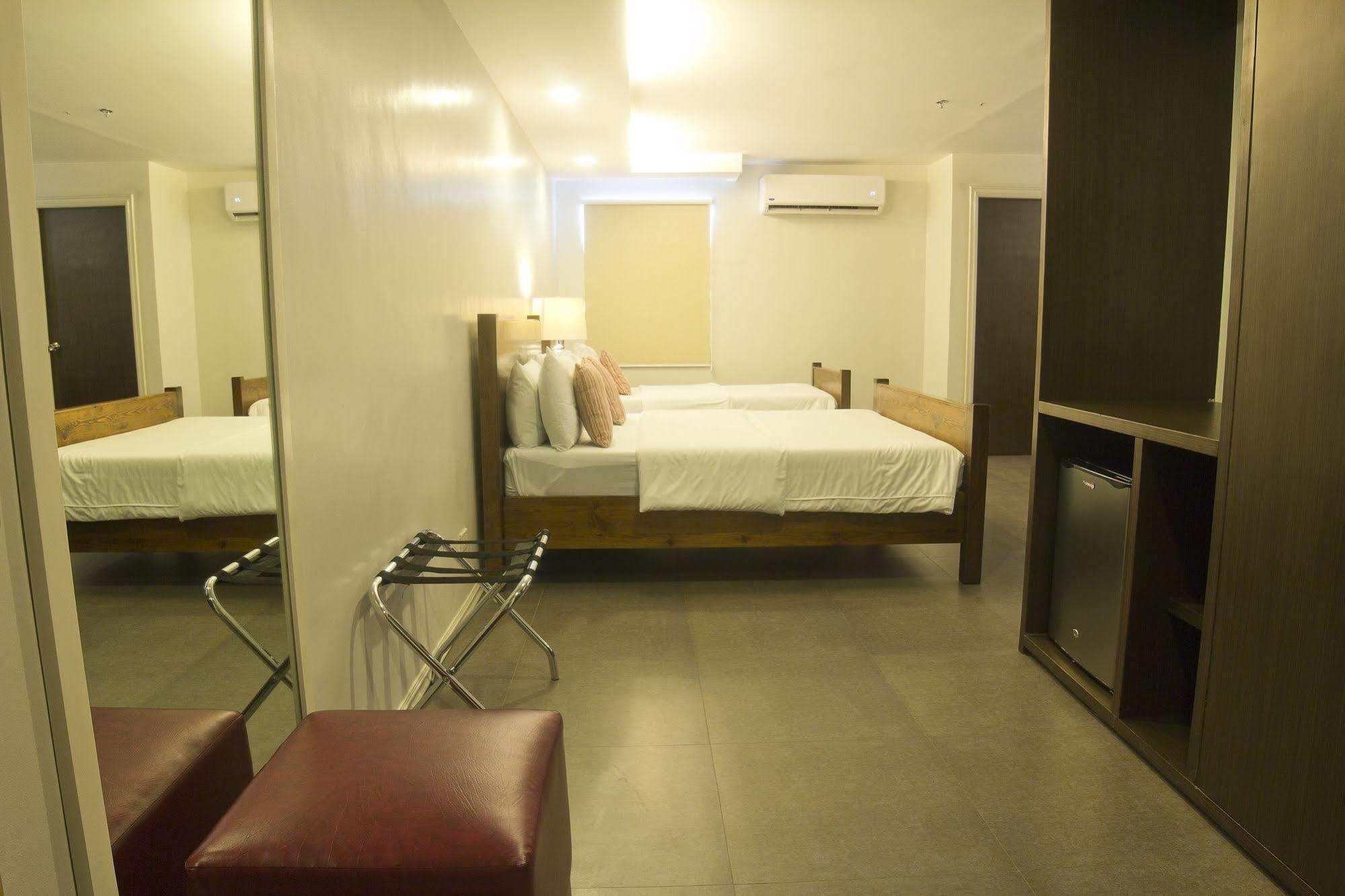 Nichols Airport Hotel Paranaque City Bagian luar foto