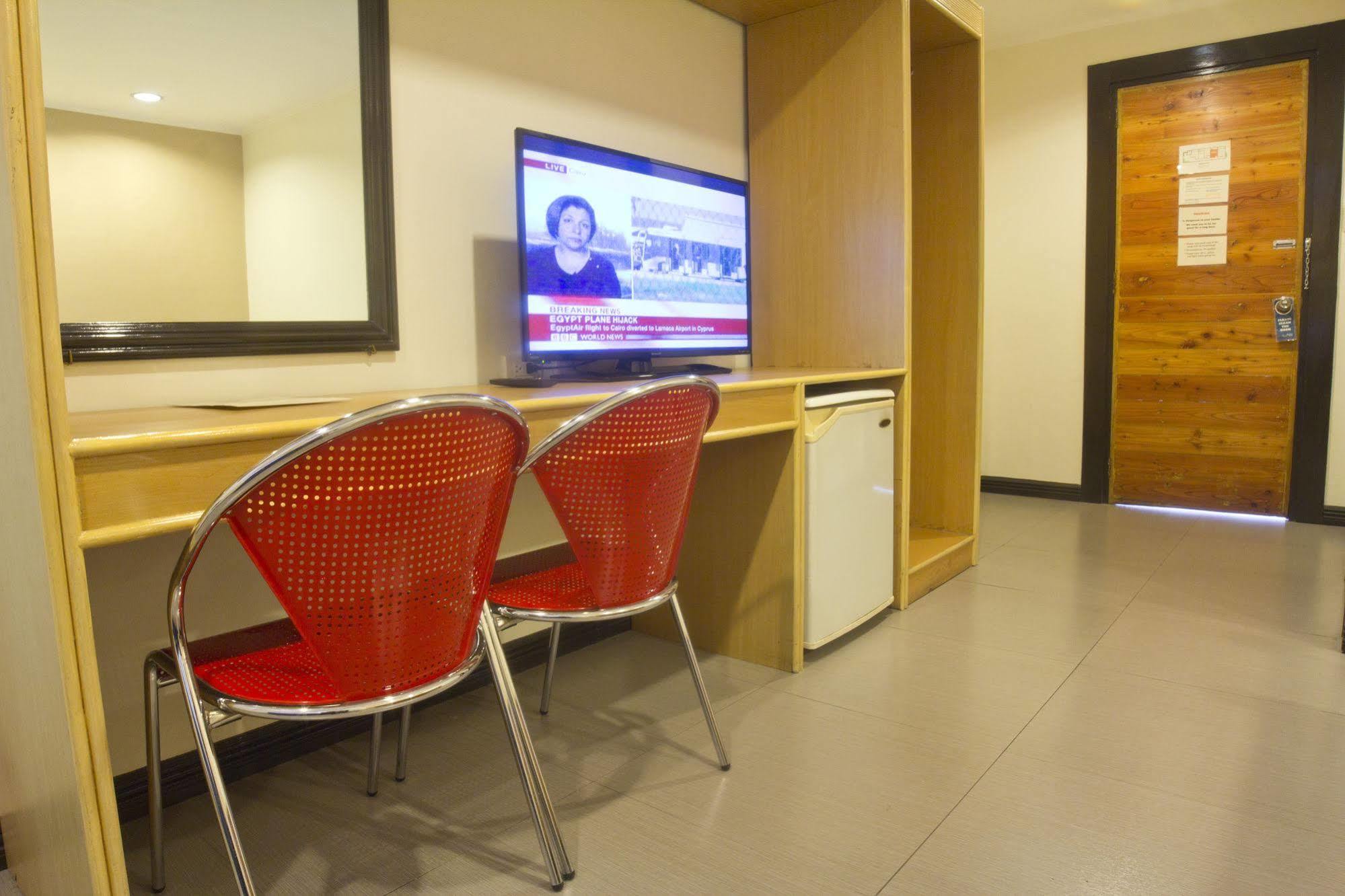 Nichols Airport Hotel Paranaque City Bagian luar foto